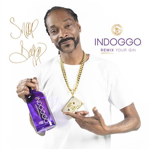 Snoop Dogg holding INDOGGO Gin