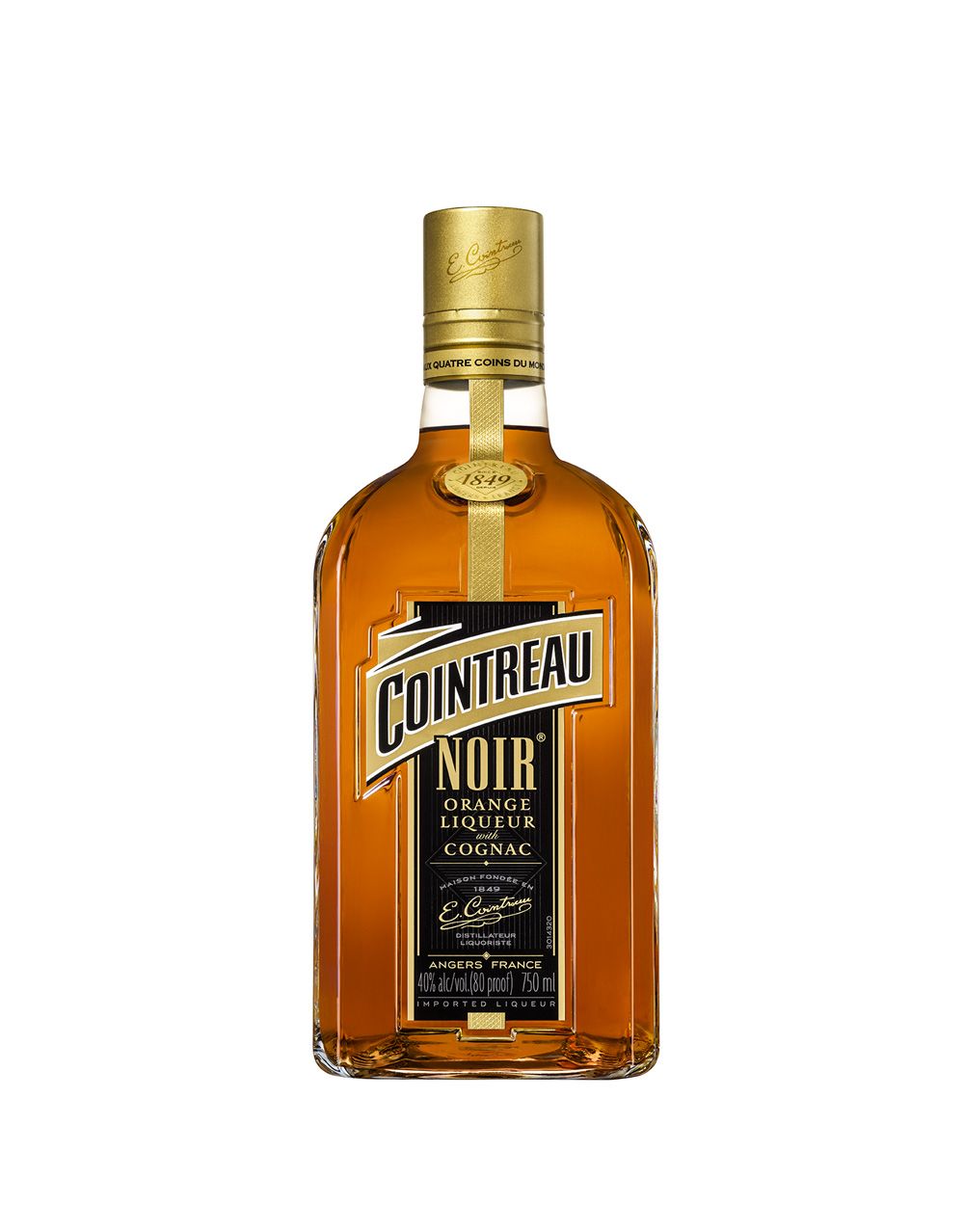 Cointreau Noir bottle